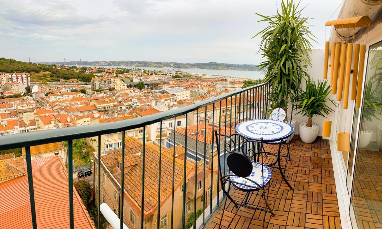 Ideally Located With Perfect Views Algés Esterno foto