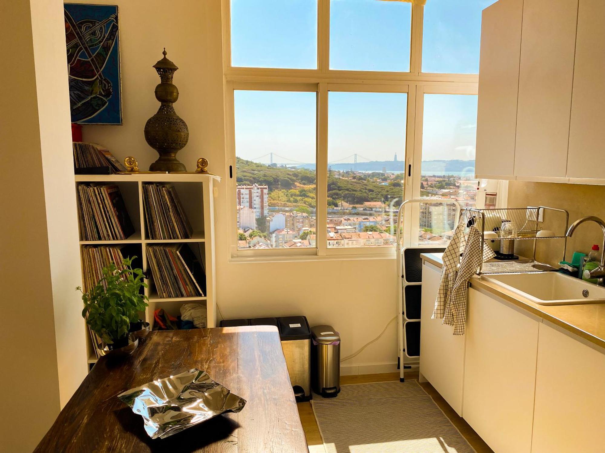 Ideally Located With Perfect Views Algés Esterno foto