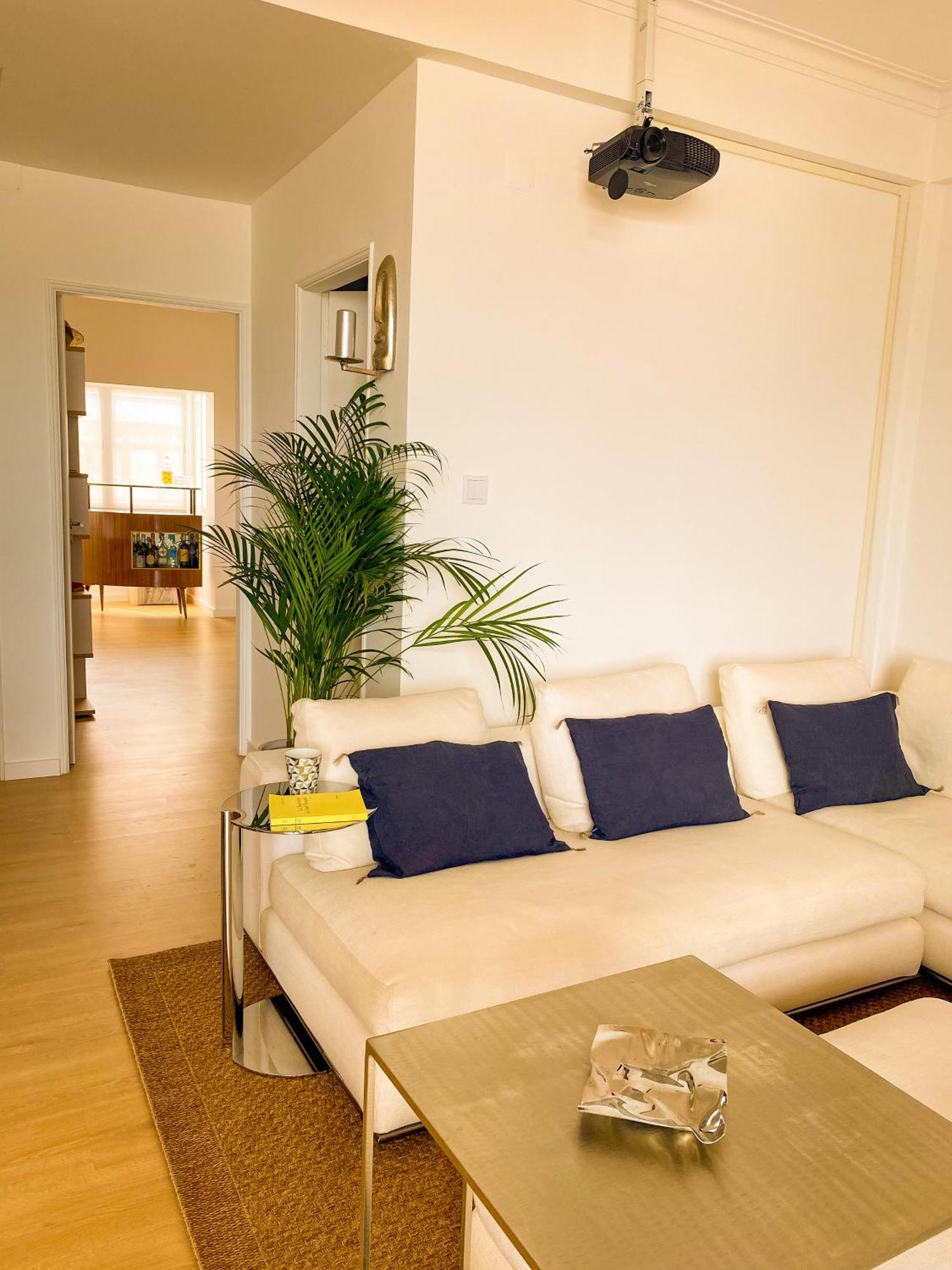 Ideally Located With Perfect Views Algés Esterno foto