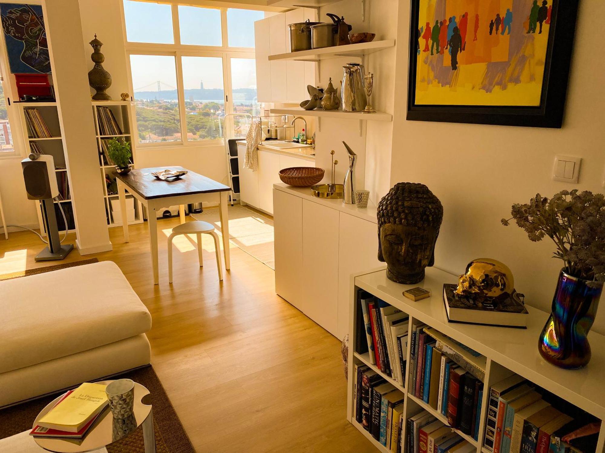 Ideally Located With Perfect Views Algés Esterno foto